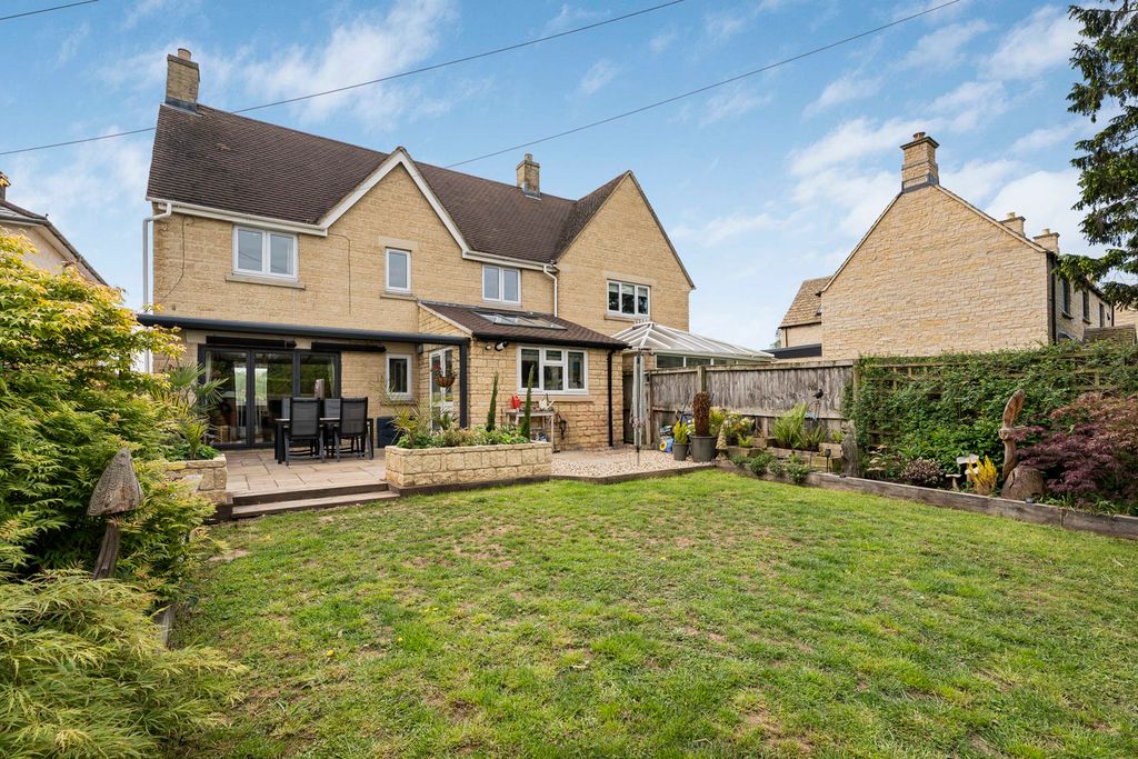 Property photo 1 of 15 Rear Garden