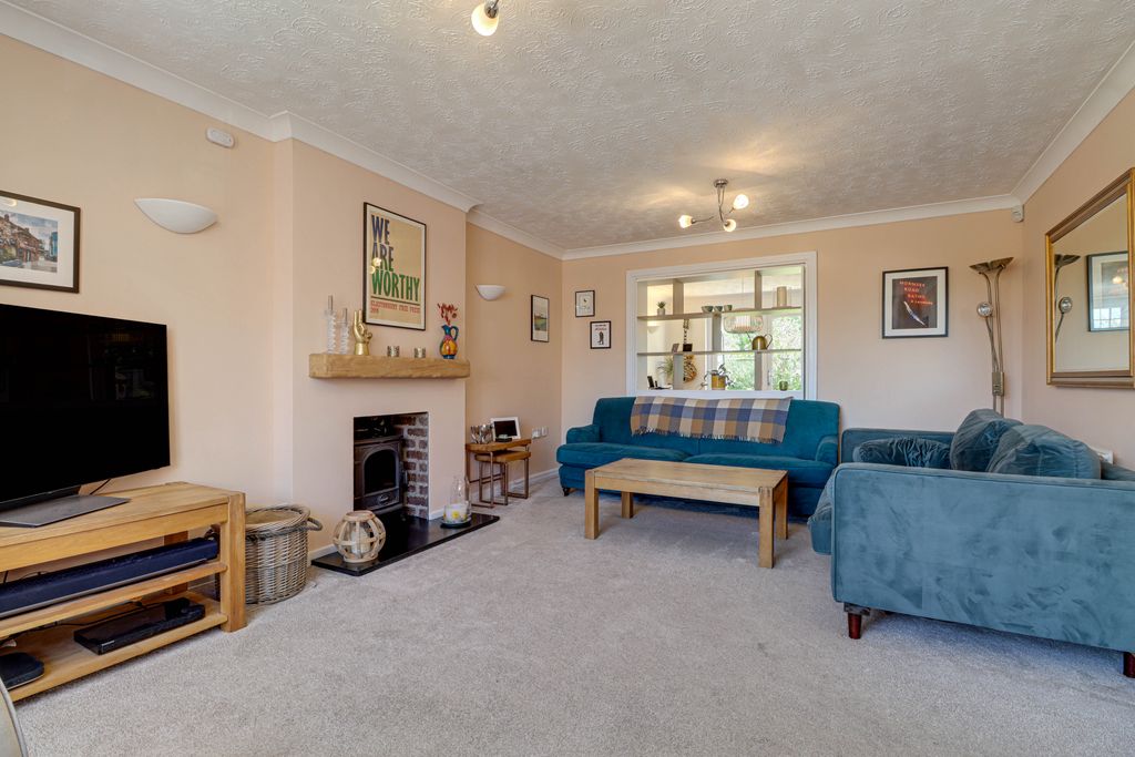 Property photo 2 of 26 Living Room