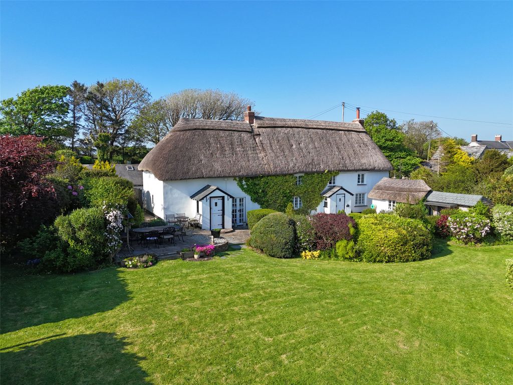 Property photo 2 of 48 Picture No. 03