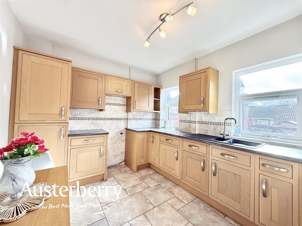 Property photo 3 of 16 Img_0893.Jpg
