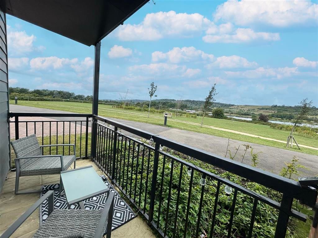 Property photo 2 of 11 Balcony