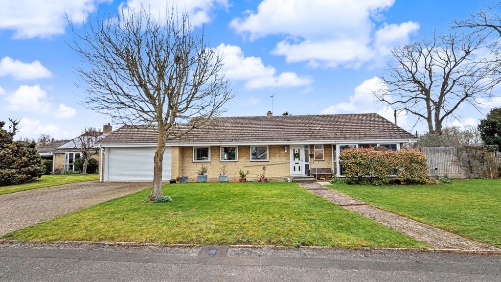 Property photo 1 of 19 4937331