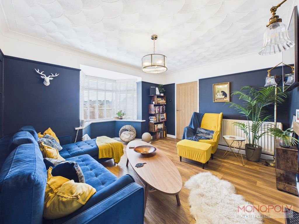 Property photo 2 of 30