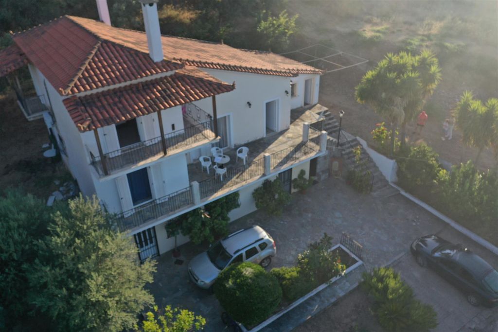 Property photo 1 of 30 4-Bedrooms' House With 8100 Sq.M. Land And Unlimited Views To The Sea - Selinountas