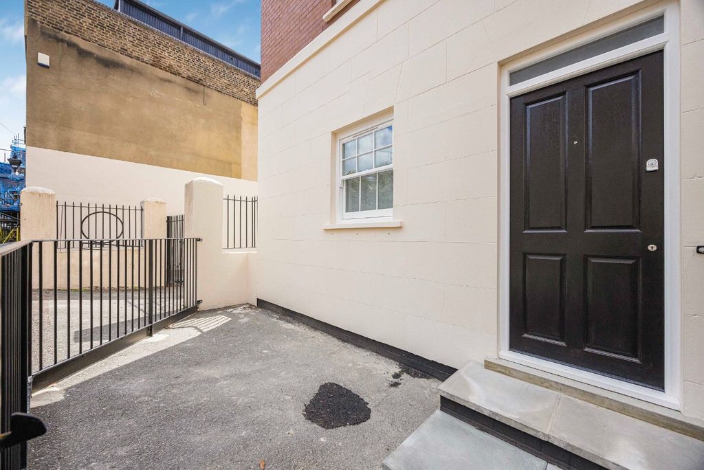 Property photo 3 of 13 4450514