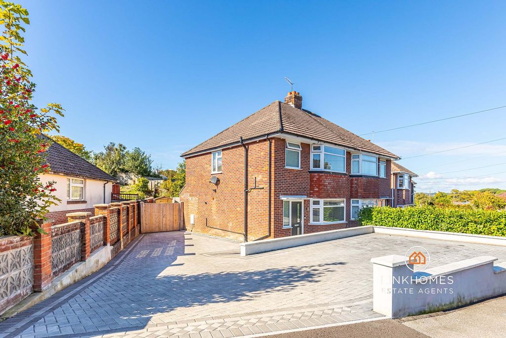 Property photo 1 of 25