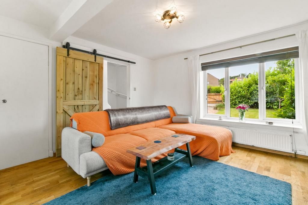 Property photo 3 of 26