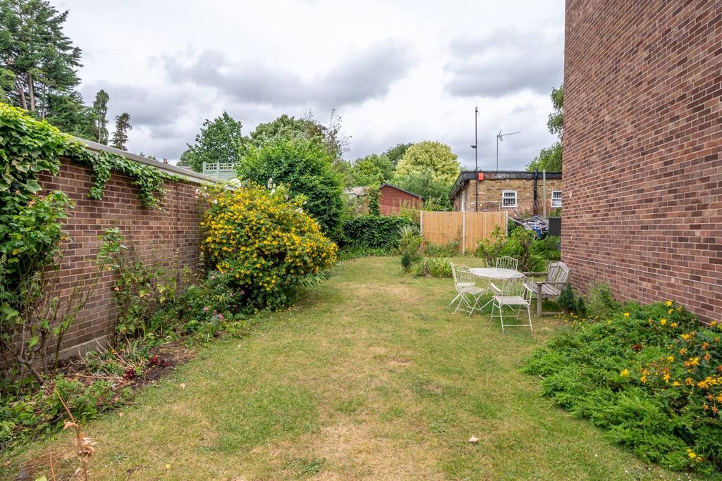 Property photo 3 of 4