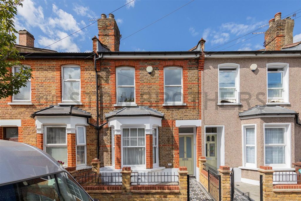 Property photo 1 of 33