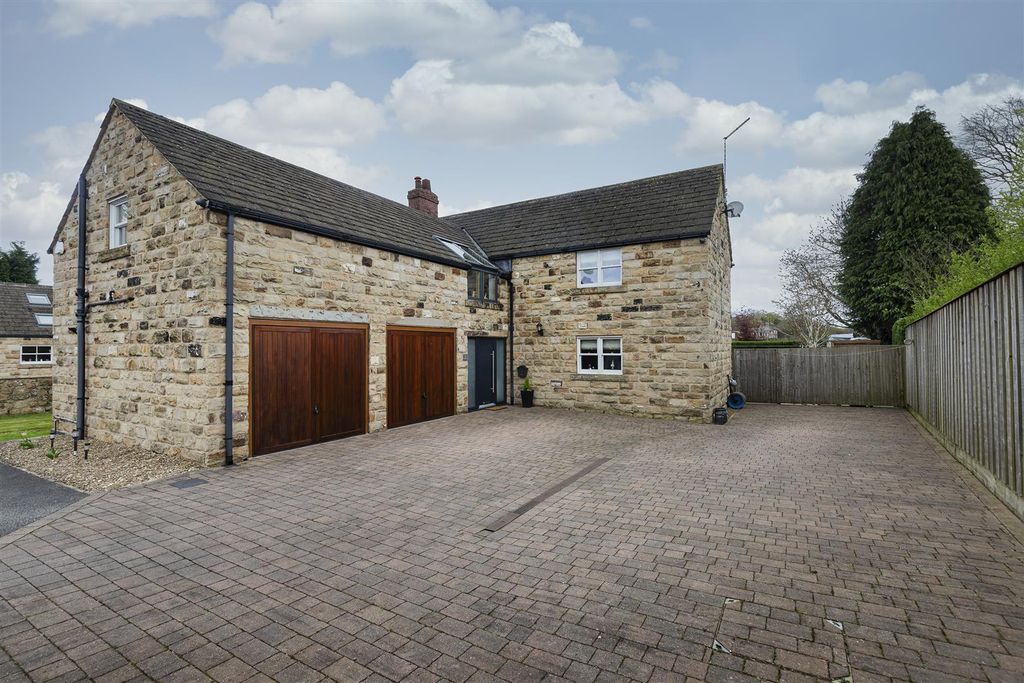 Property photo 1 of 24 84.Jpg