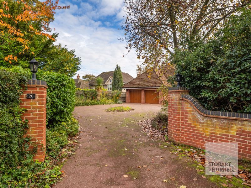 Property photo 2 of 34 Approach