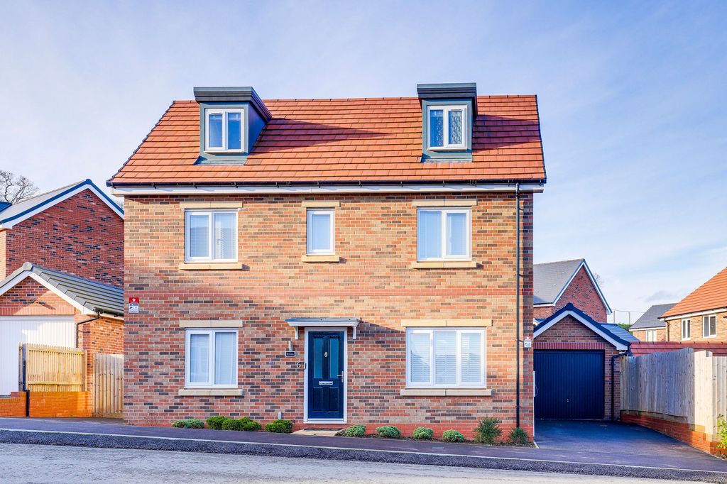 Property photo 1 of 27