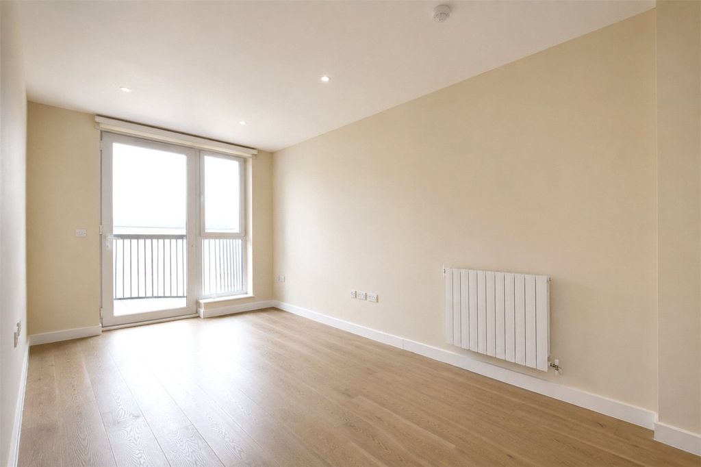 Property photo 1 of 6 Picture No. 08