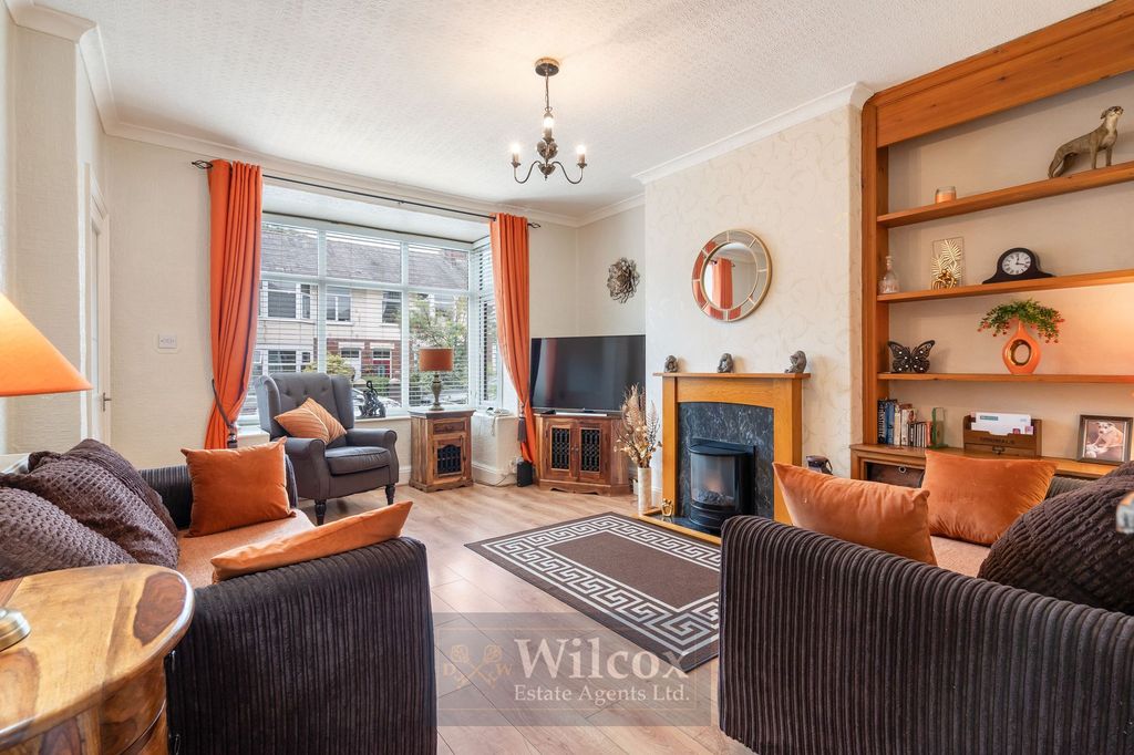 Property photo 2 of 23