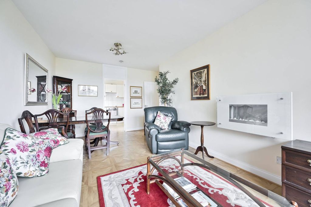 Property photo 2 of 12