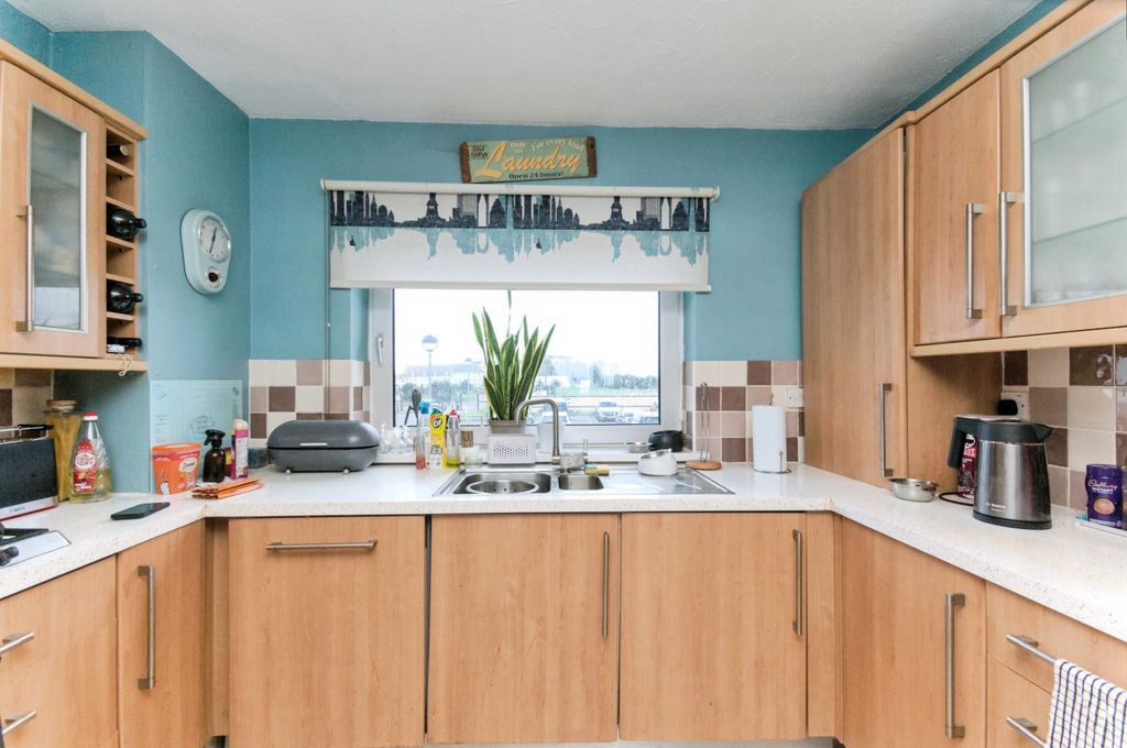 Additional image 10 of 2 bed flat for saleRoyal Parade, Eastbourne BN22