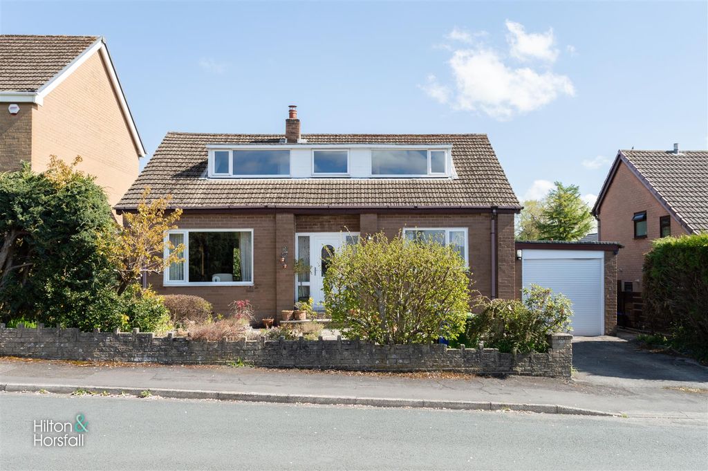 Property photo 1 of 12 Uplands Drive