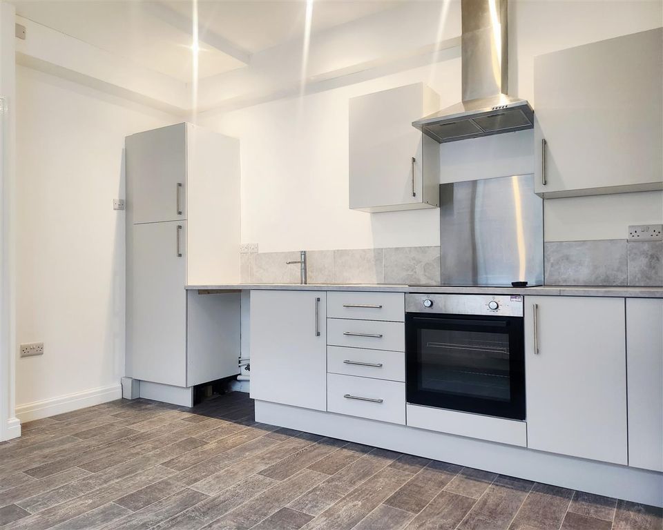 Property photo 2 of 8 13.Jpg