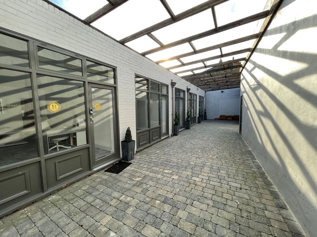 Property photo 1 of 8 Photo 2