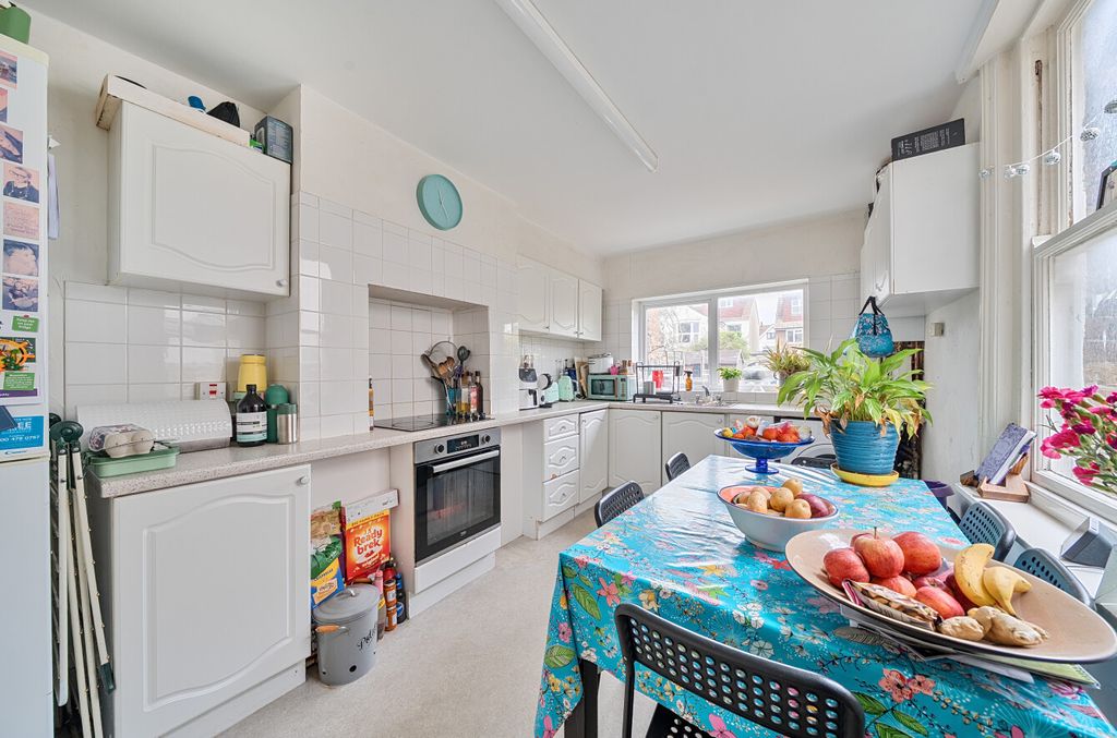 Property photo 2 of 12 1431343-11-69c2Dd...