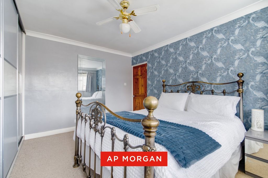 Property photo 3 of 24 Picture No. 19