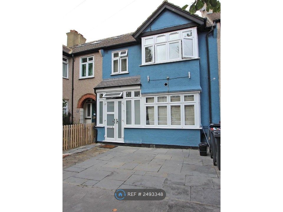 Property photo 2 of 32