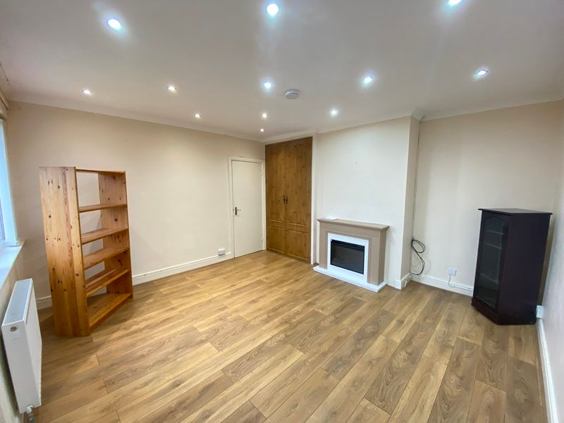 Property photo 3 of 8 Dining Room