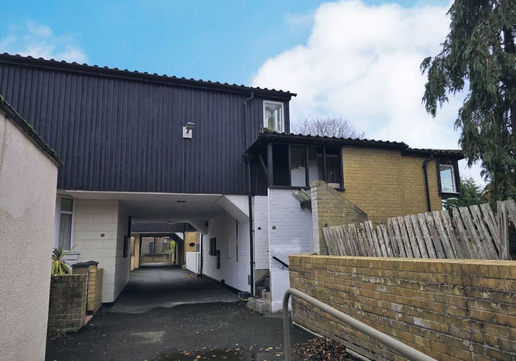 Property photo 2 of 2