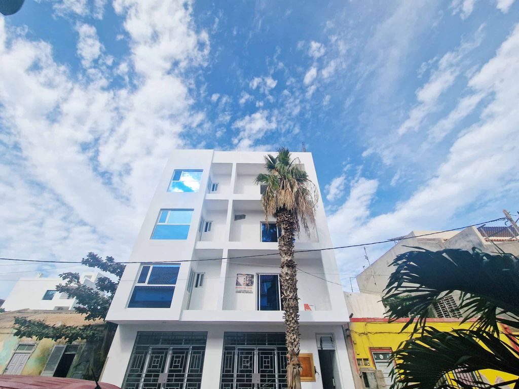 Property photo 1 of 9 Exterior View