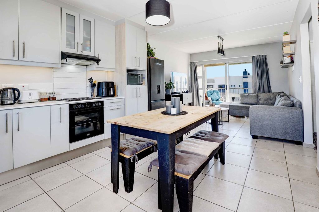 Property photo 3 of 24 Dbv1732280