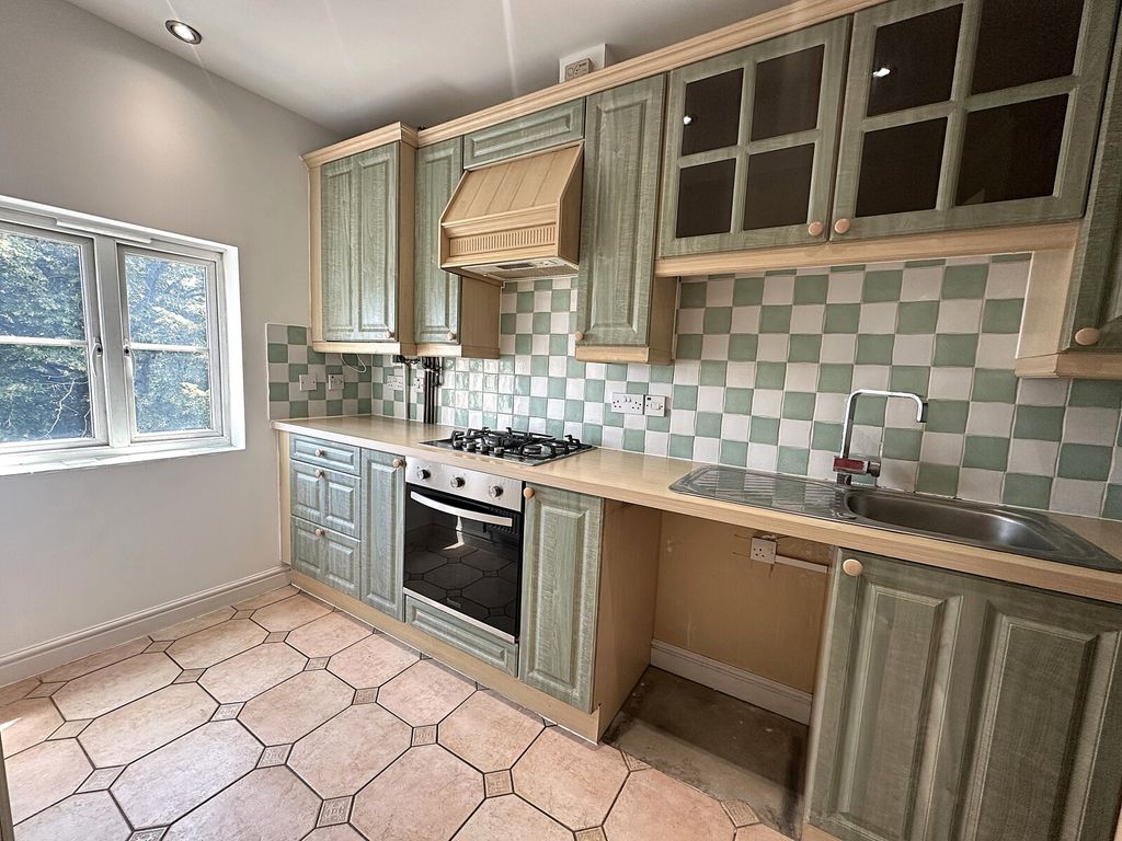 Property photo 2 of 9 Picture No. 13