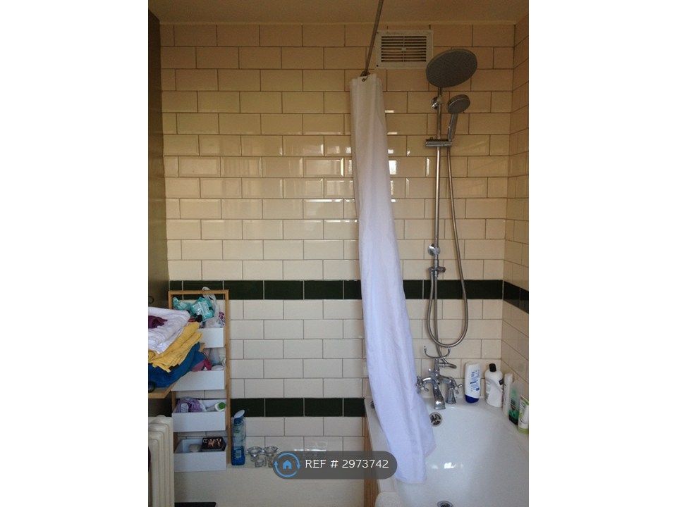 Property photo 3 of 7 Bathroom