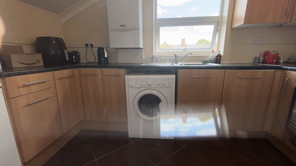 Property photo 2 of 3 51Da6cc9-9B54-48A5-Bf2F-c86B3c9Ddf56