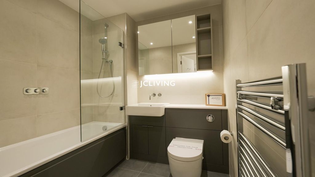 Property photo 3 of 16 Eb1211d2B206F229E2Da9E02819Bca57.Jpg