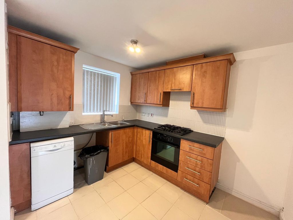 Property photo 2 of 13 Image
