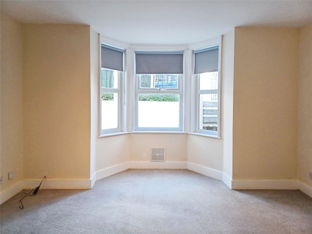 Property photo 2 of 16 Picture No. 07