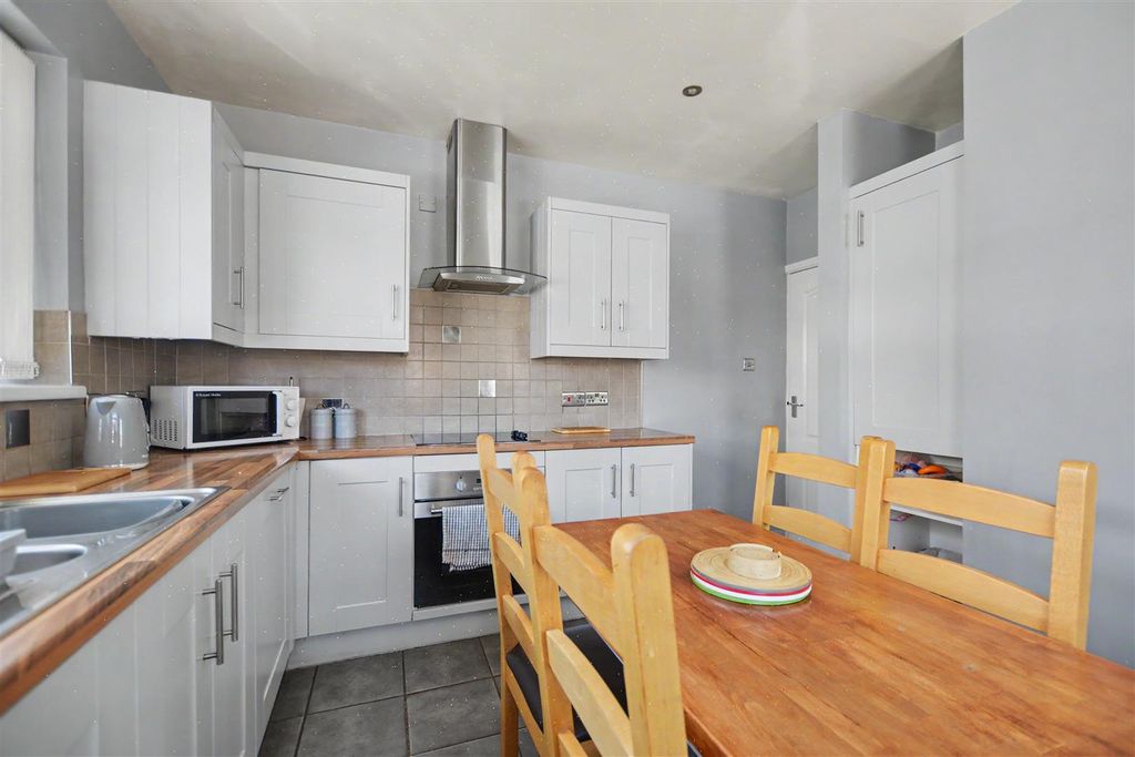 Property photo 3 of 27 Kitchen Diner_3.Jpeg