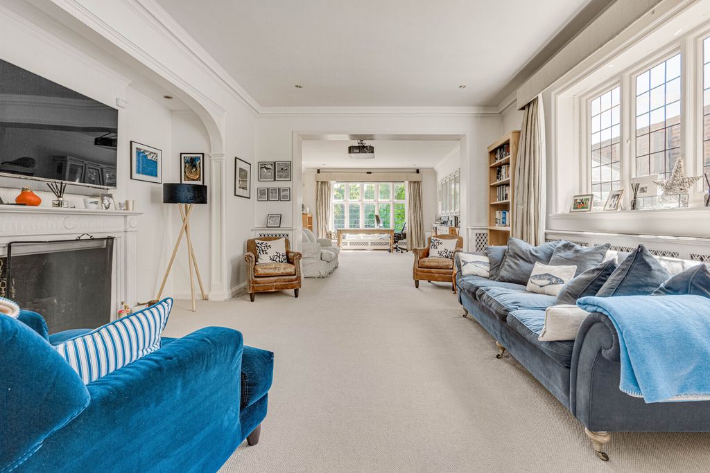 Property photo 3 of 15