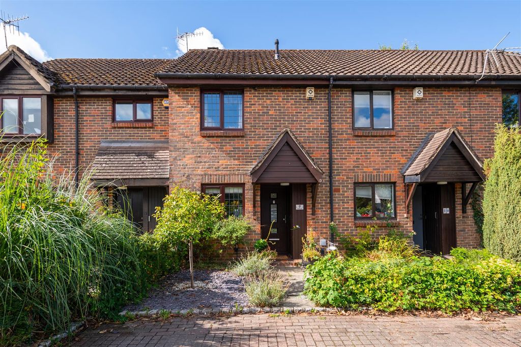 Property photo 1 of 11 9 Firlands Externals-8.Jpg