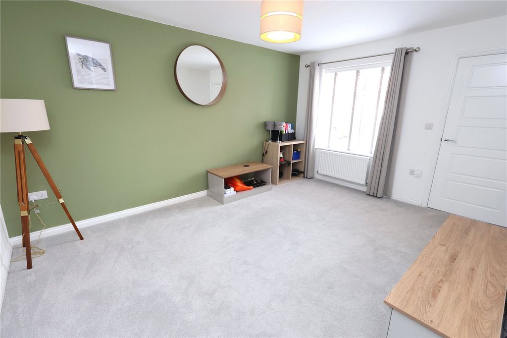 Property photo 3 of 19 Picture No. 03