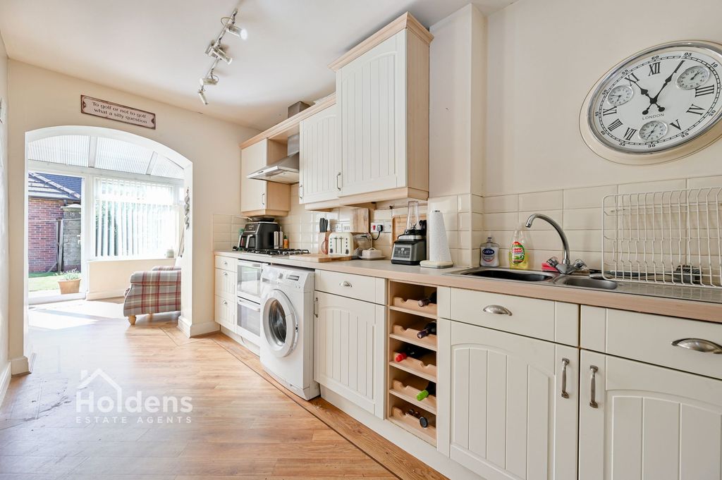 Property photo 3 of 22