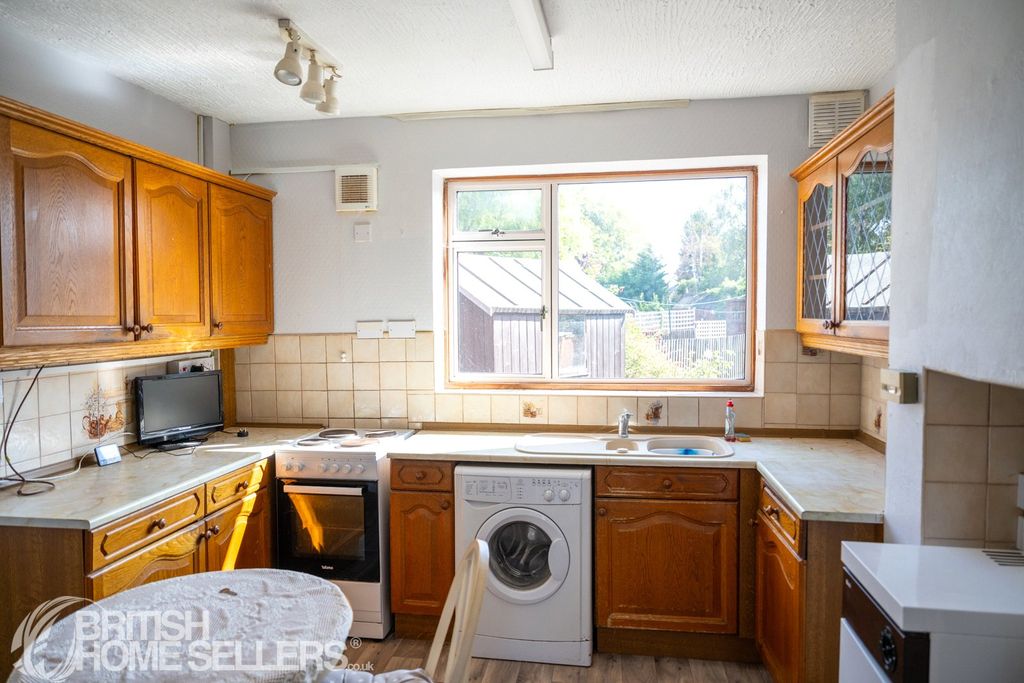 Property photo 2 of 16 Picture No. 06