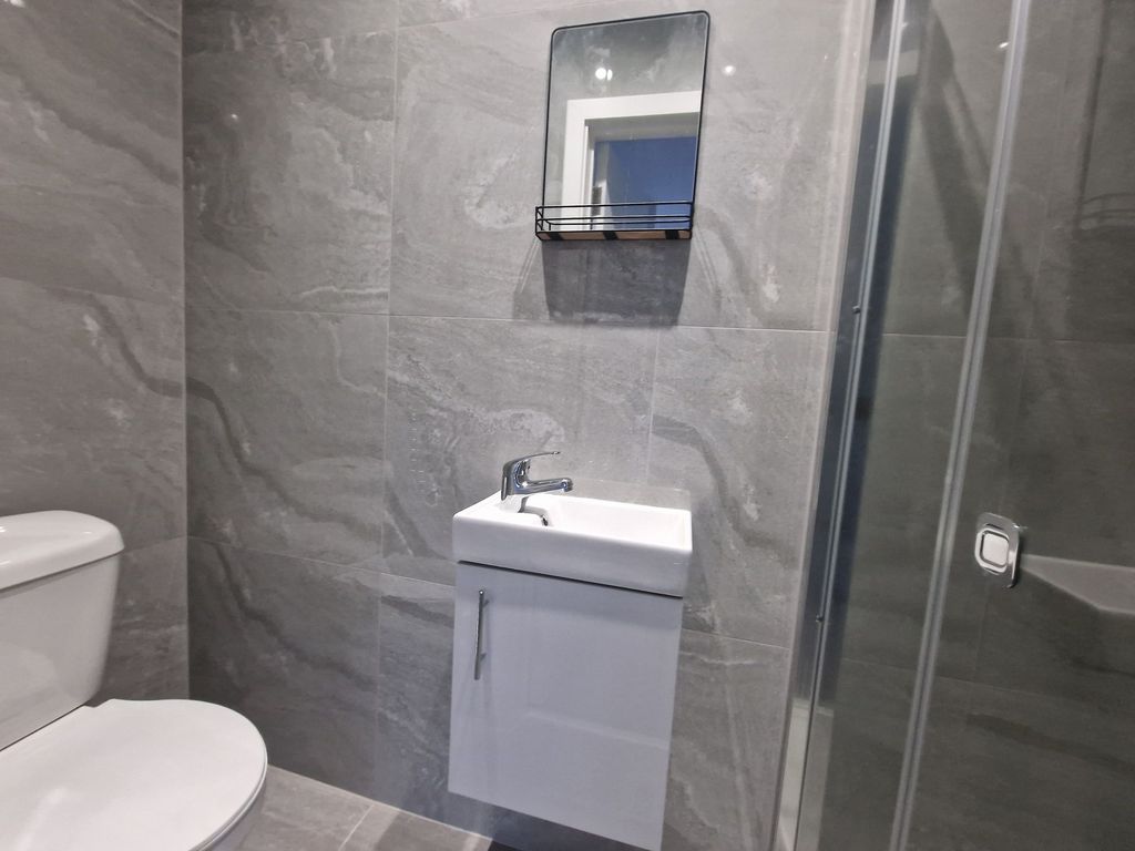 Property photo 2 of 3
