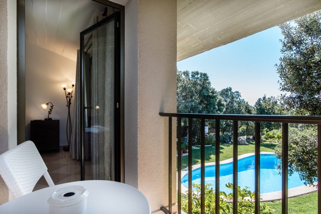 Property photo 3 of 20 Terrace