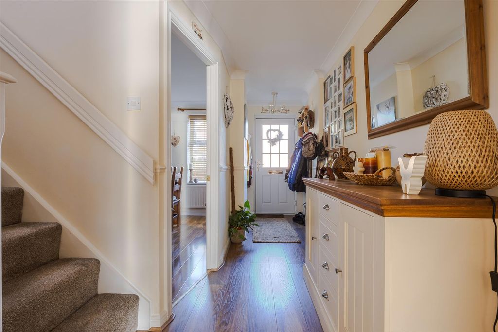Property photo 3 of 16 Entrance