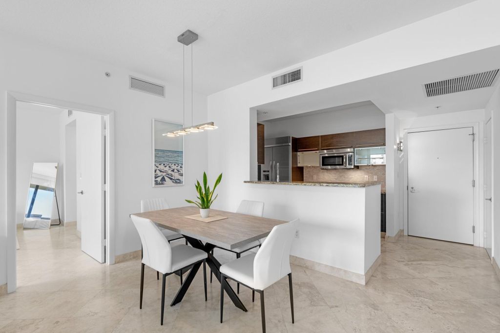 Property photo 3 of 19 <Alttext/>