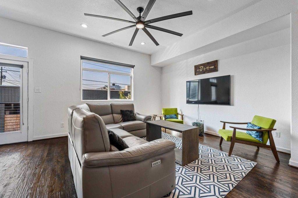 Property photo 3 of 26 <Alttext/>