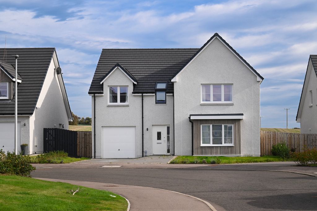 Property photo 2 of 15