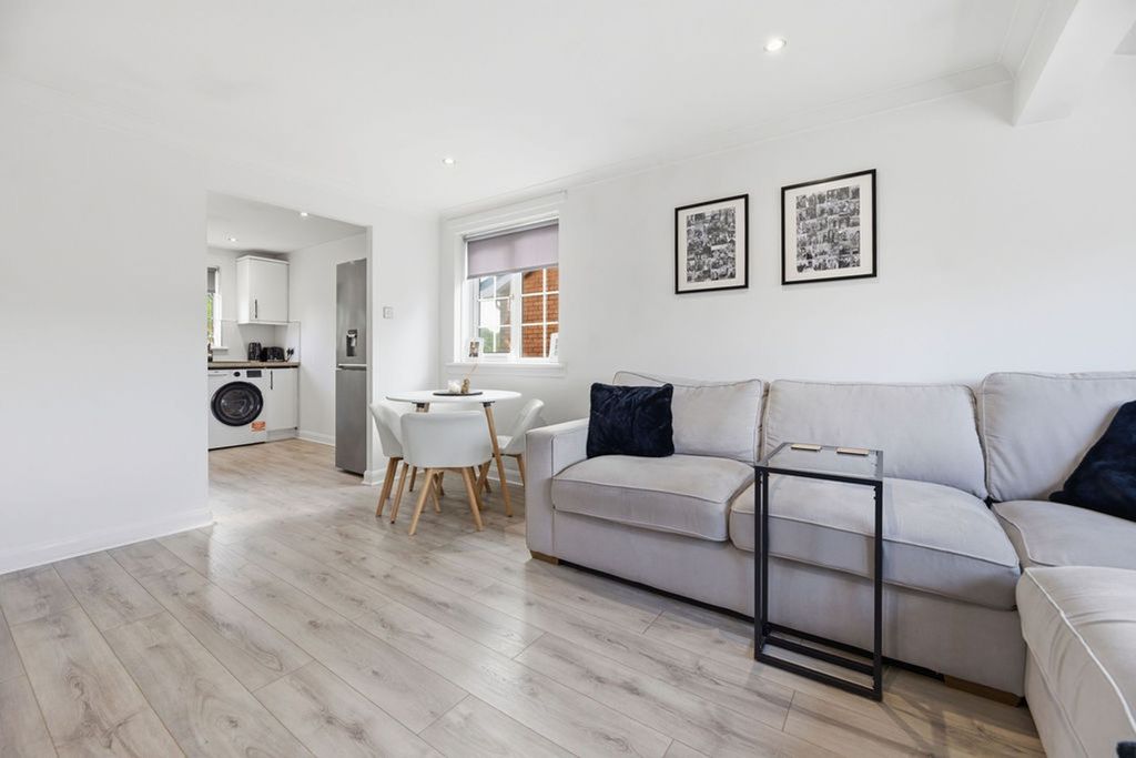 Additional image 8 of 2 bed flat for saleMainscroft, Erskine PA8