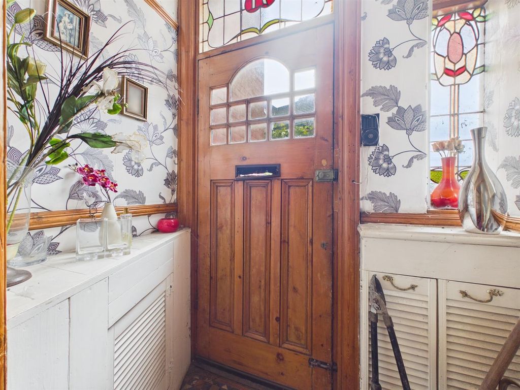 Property photo 2 of 40 Cam03844G0-Pr0473-Still025.Jpg